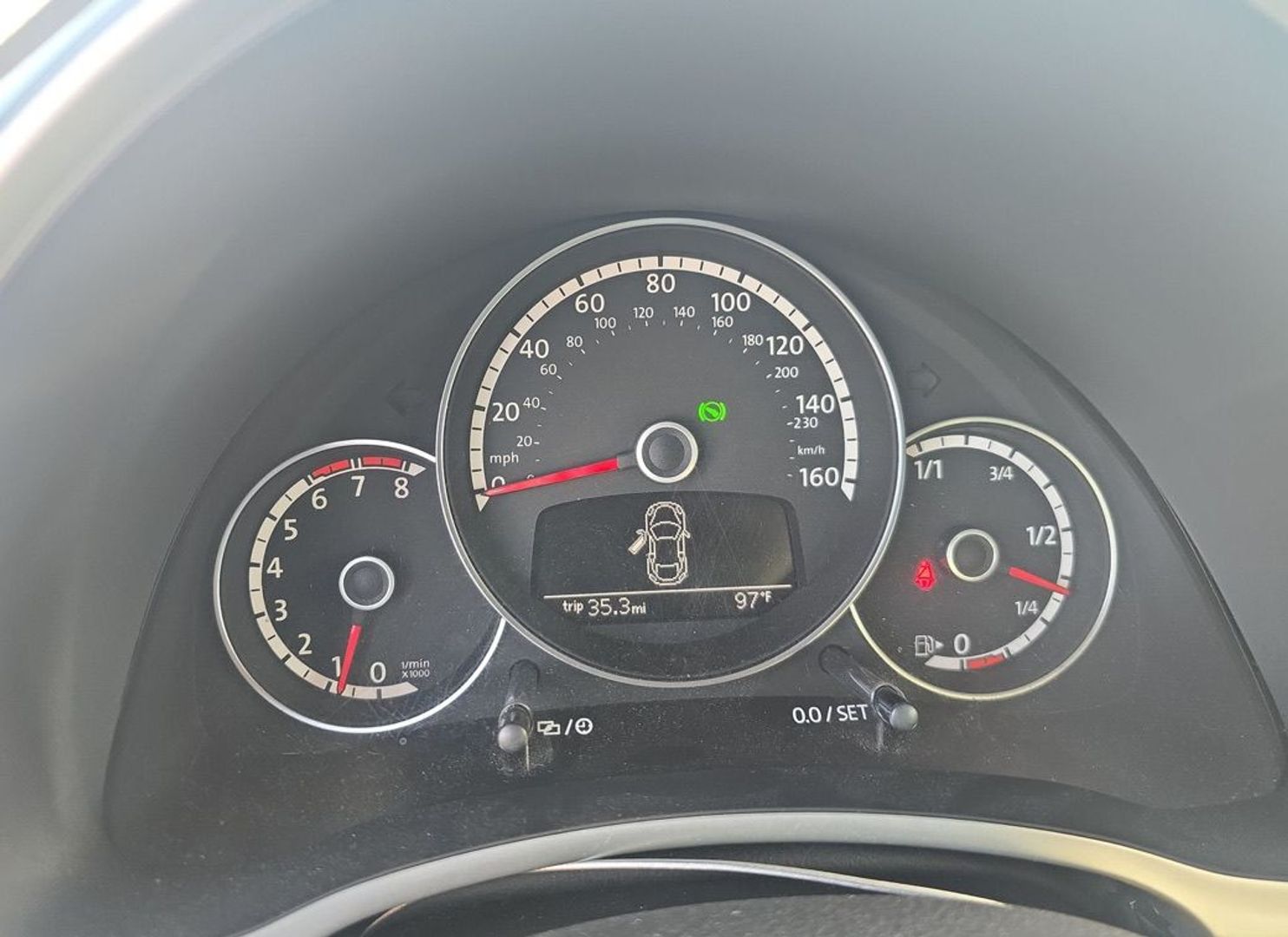 2014 Volkswagen Beetle - Image 12
