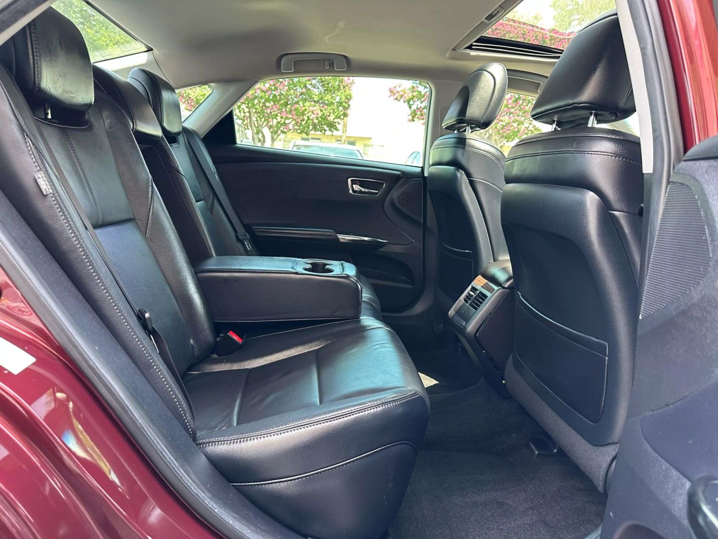 2015 Toyota Avalon - Image 23