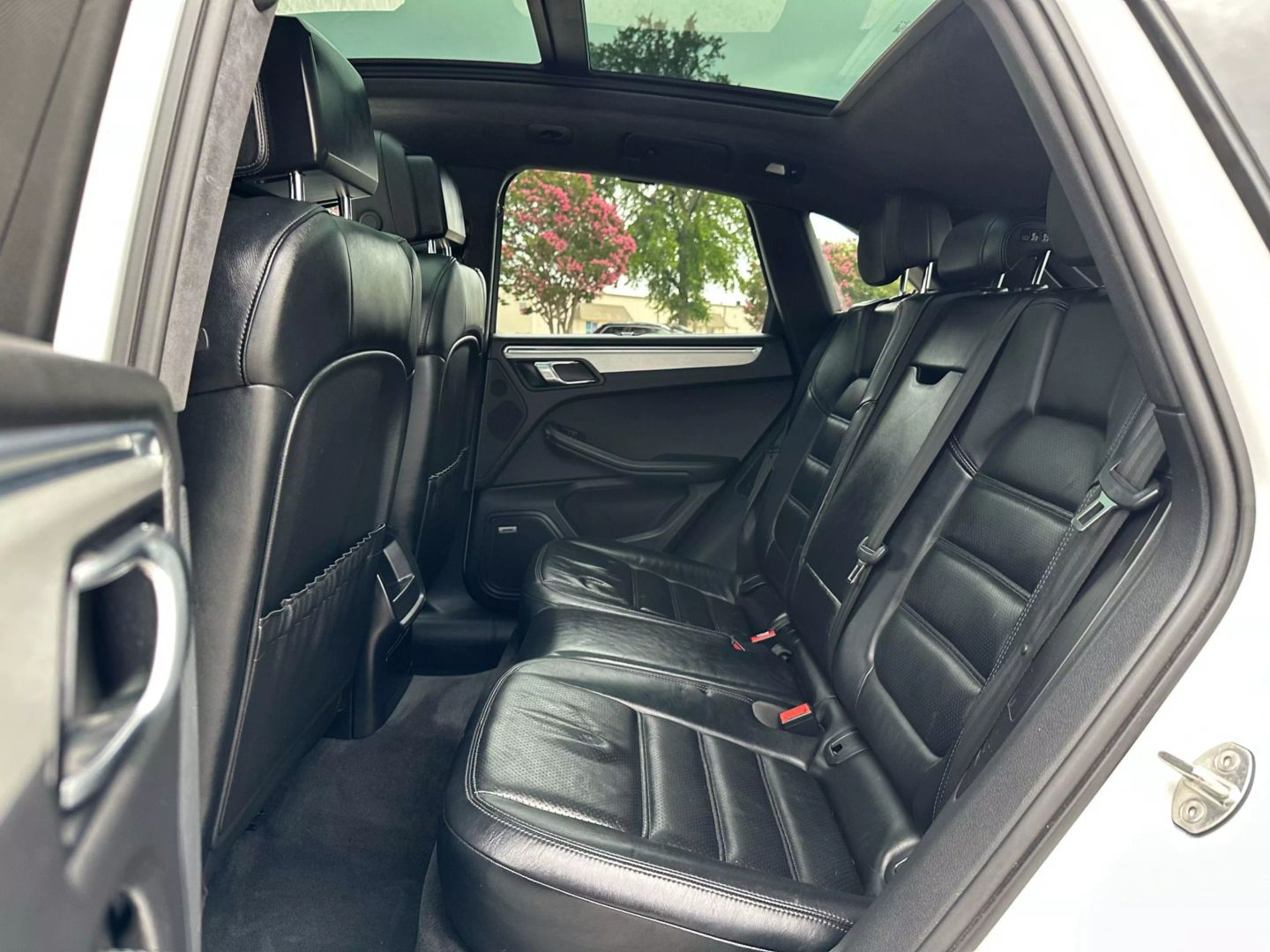 2015 Porsche Macan - Image 20
