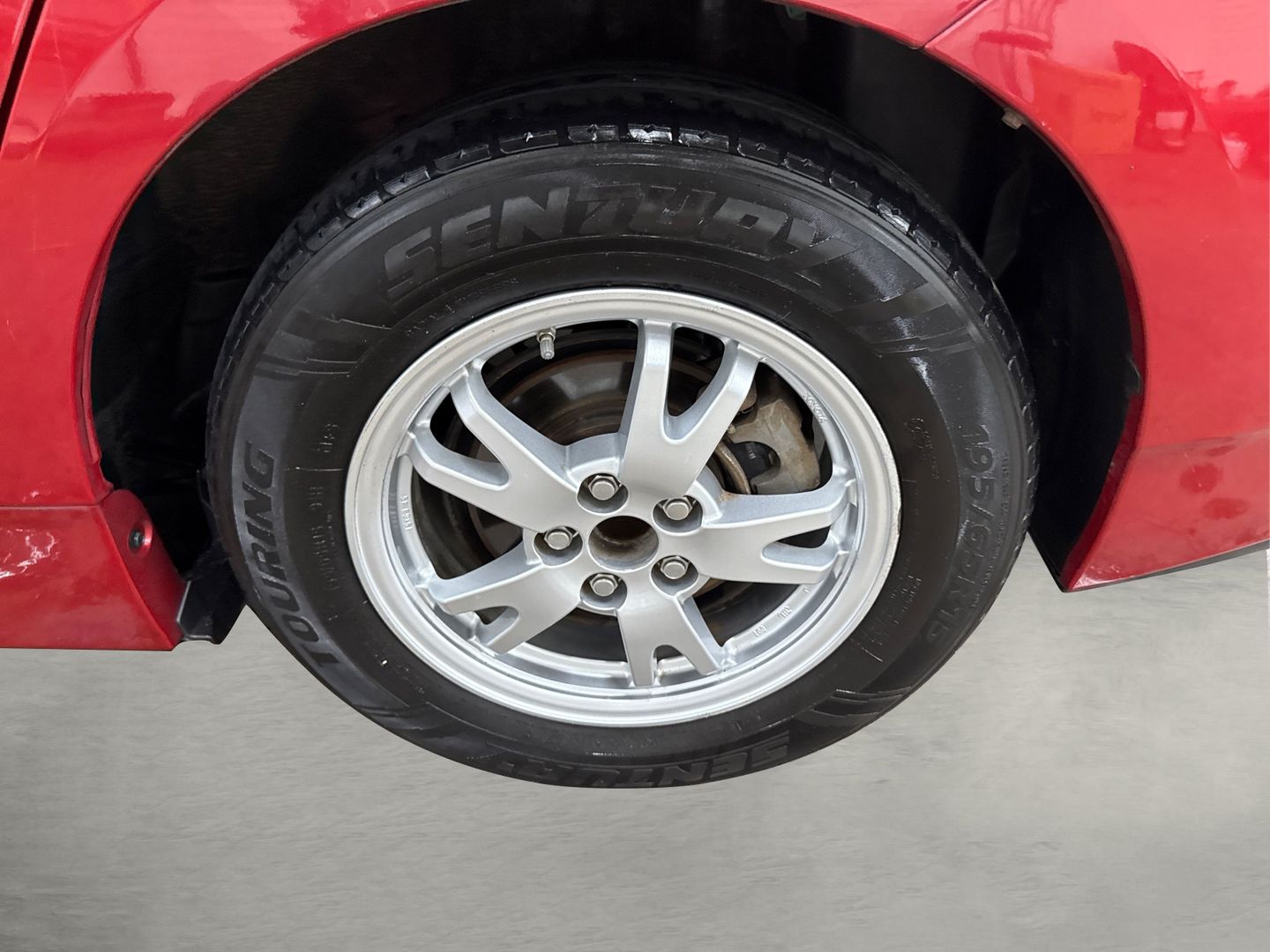 2011 Toyota Prius - Image 16
