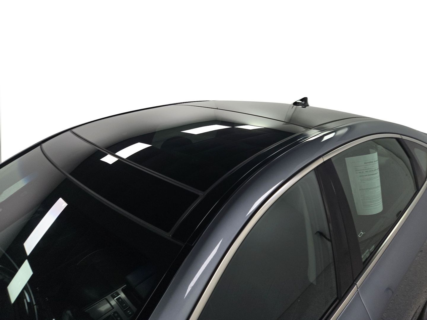 2015 Hyundai Genesis - Image 12
