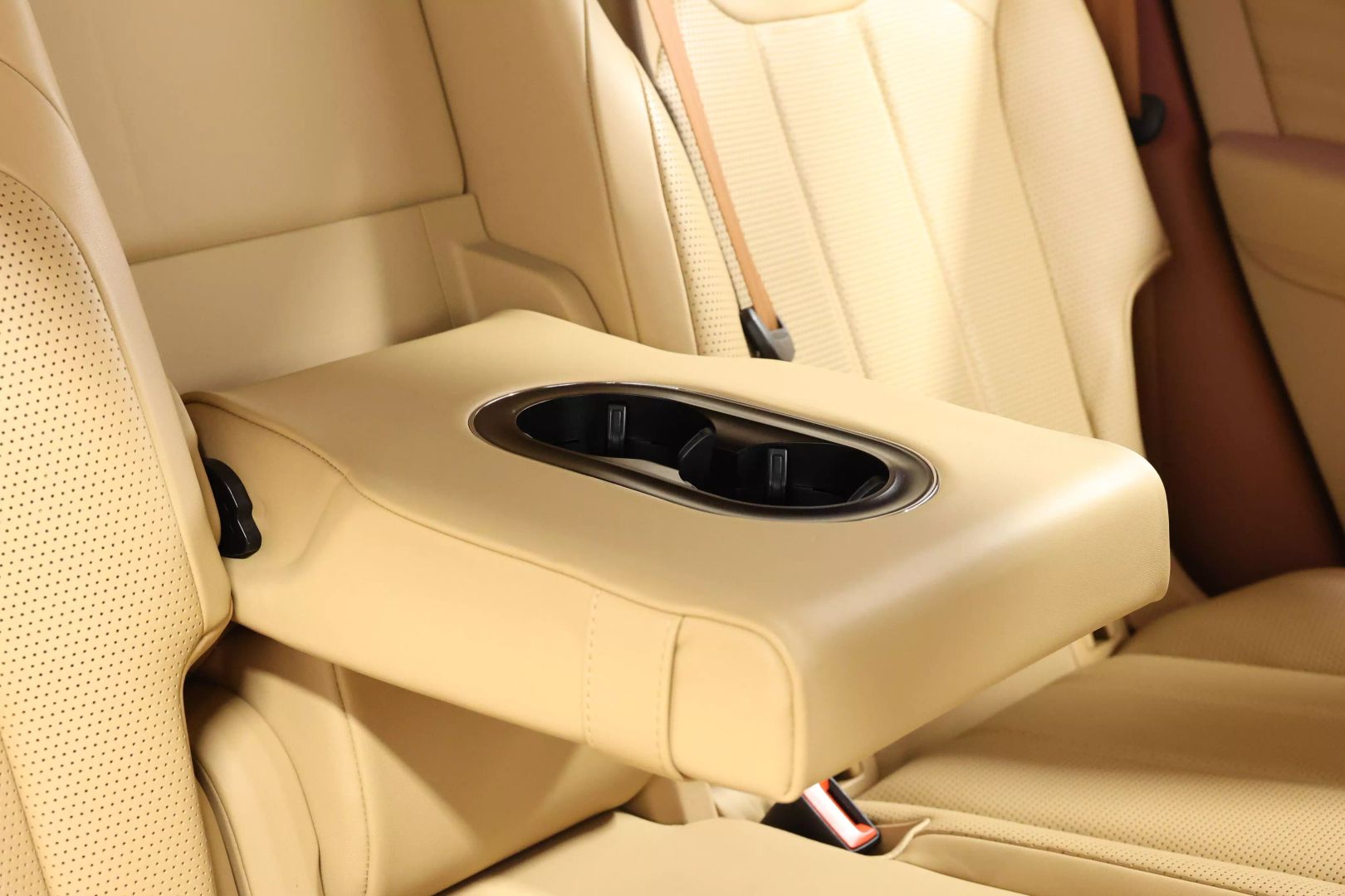 2023 Bentley Bentayga Ewb - Image 83