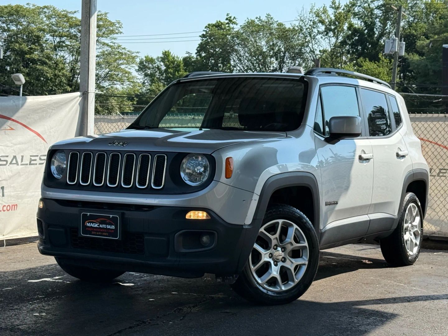 2016 Jeep Renegade - Image 1