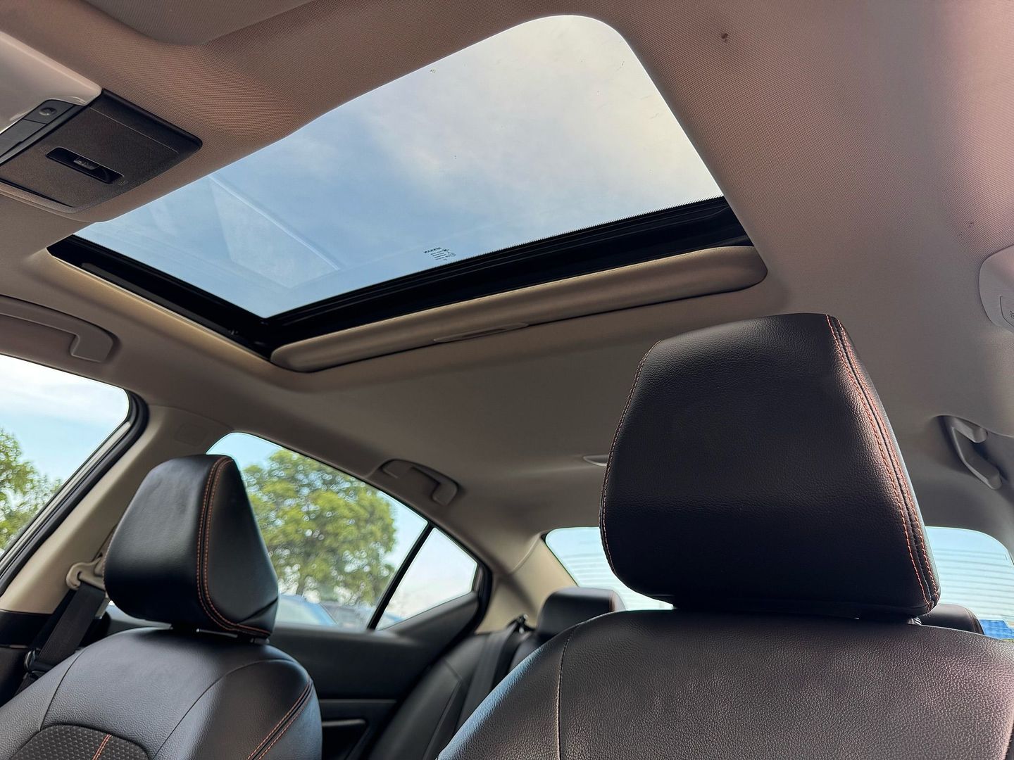 2022 Nissan Altima - Image 19
