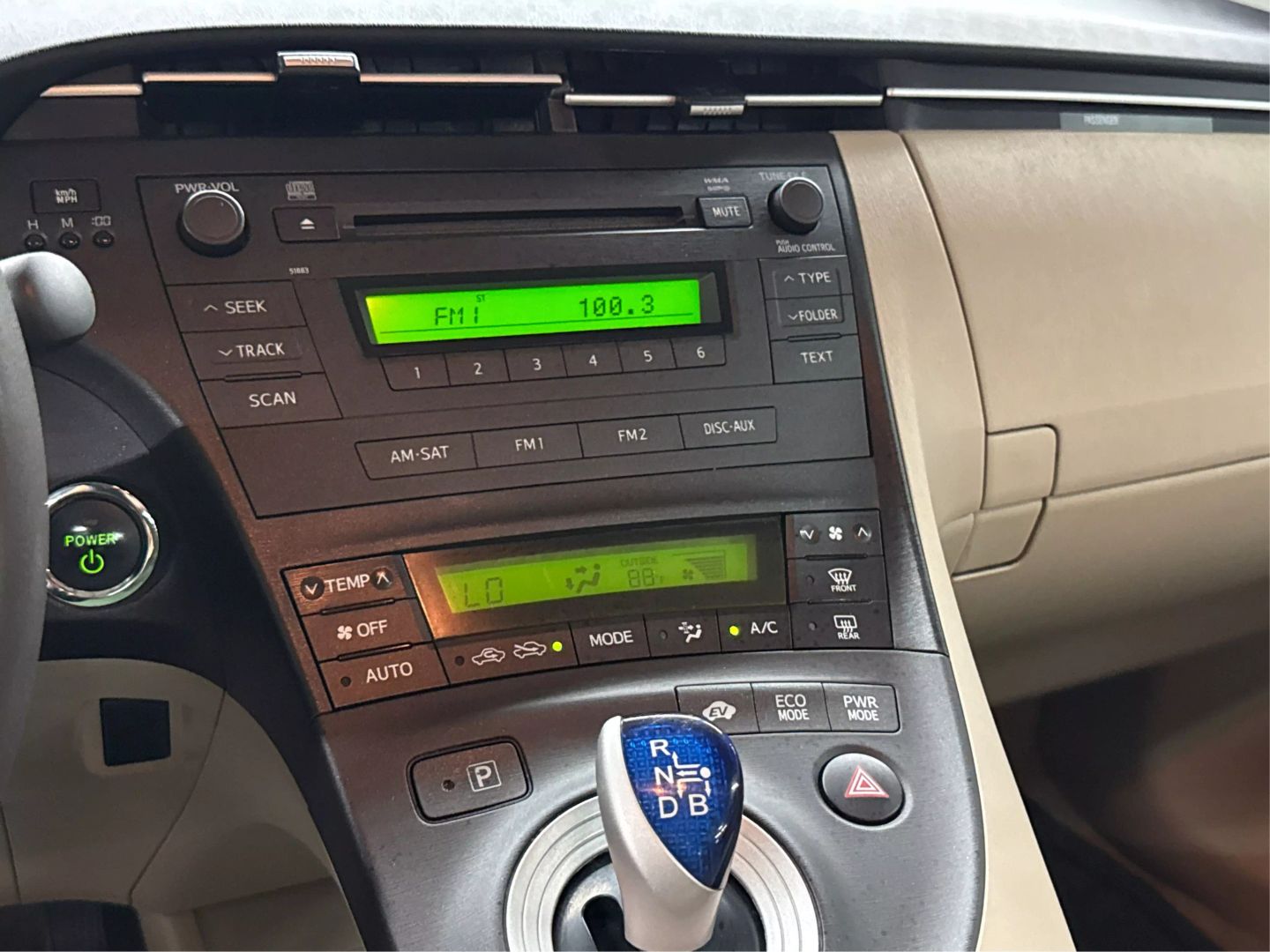 2011 Toyota Prius - Image 20