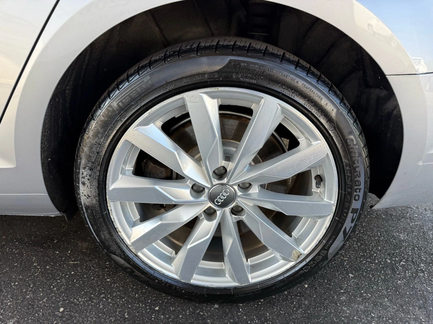 2017 Audi A4 - Image 40
