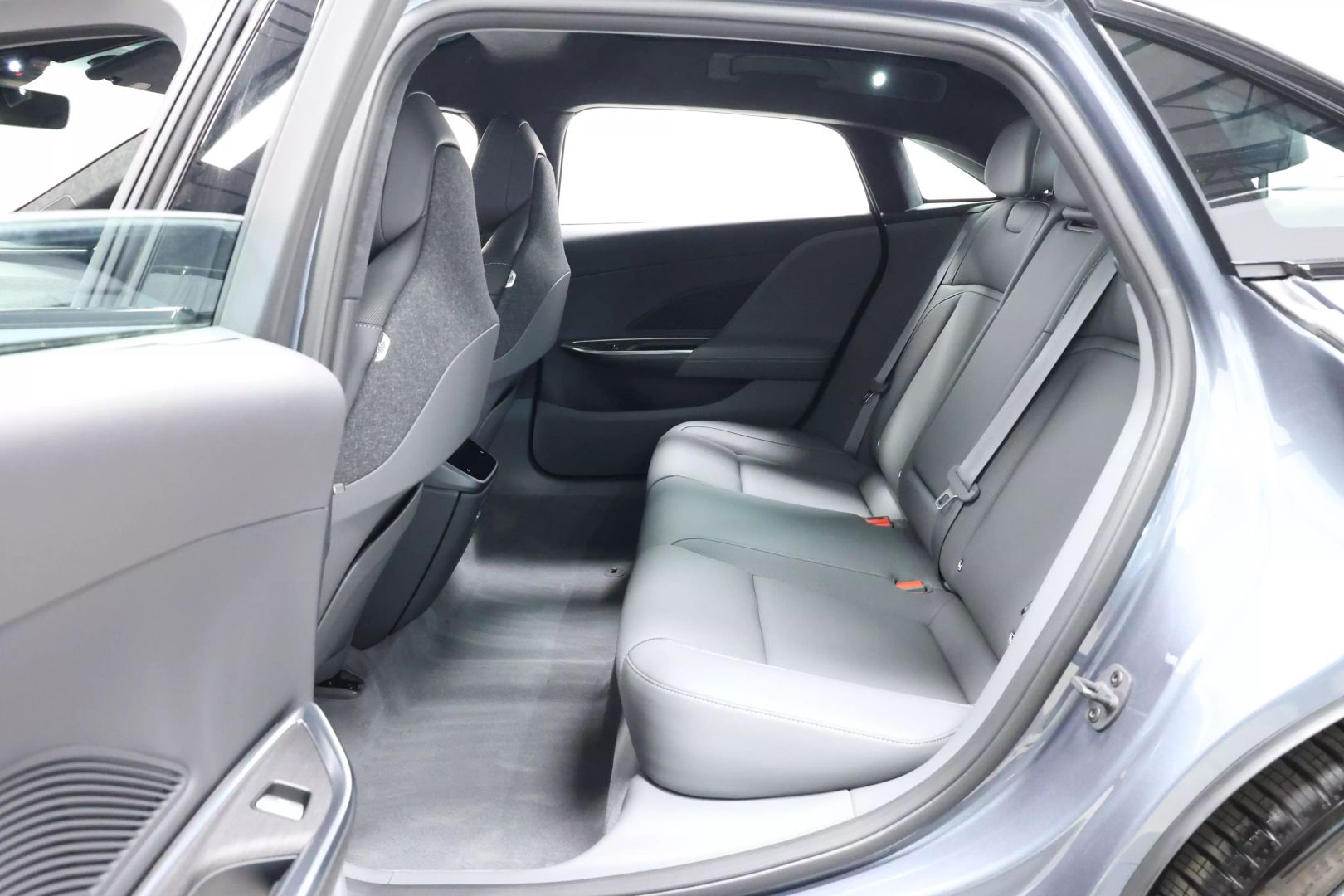 2025 Lucid Air - Image 50