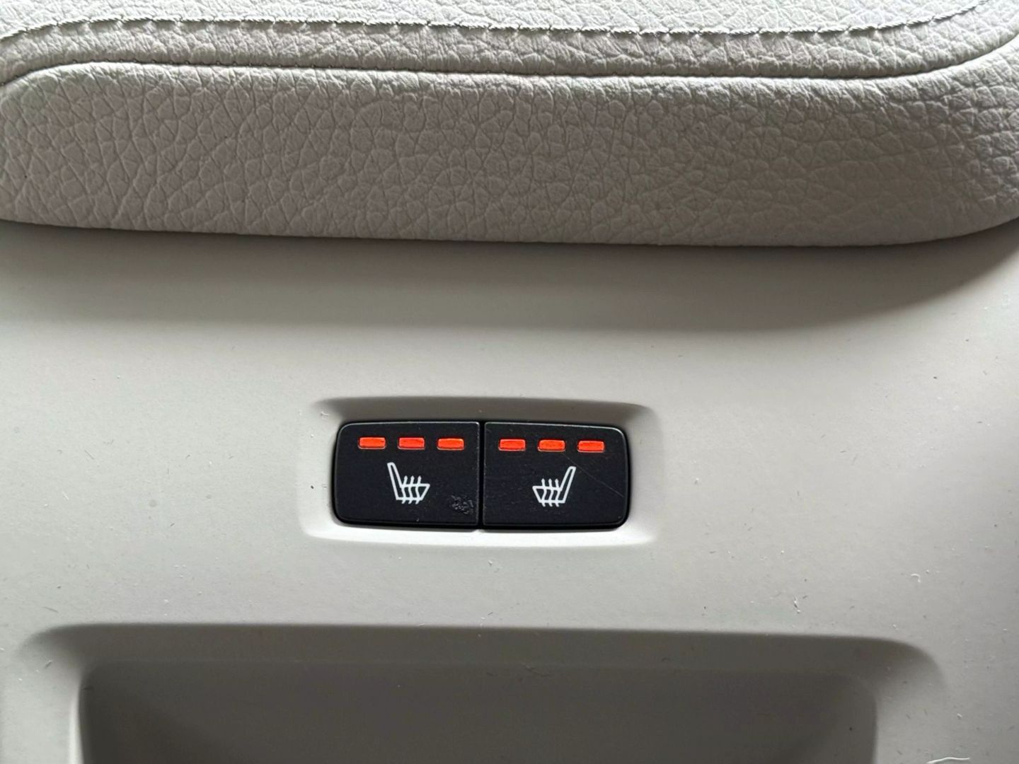 2018 Volvo Xc60 - Image 27