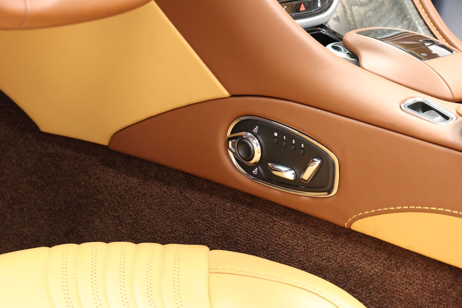 2019 Aston Martin Db11 - Image 19