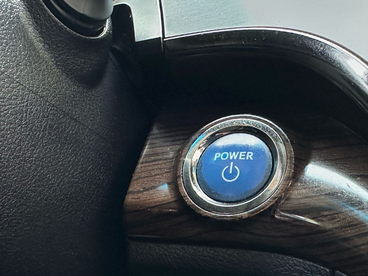 2015 Toyota Avalon - Image 29