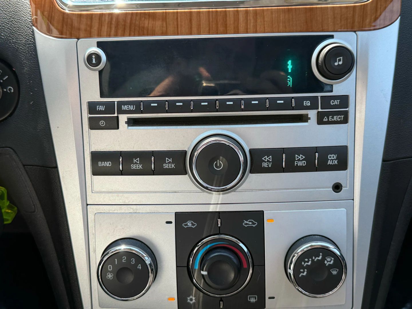 2008 Chevrolet Malibu - Image 28