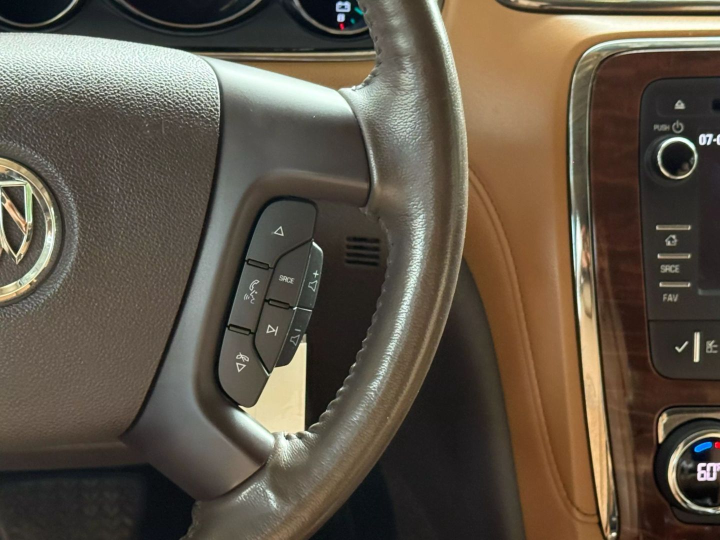 2015 Buick Enclave - Image 36