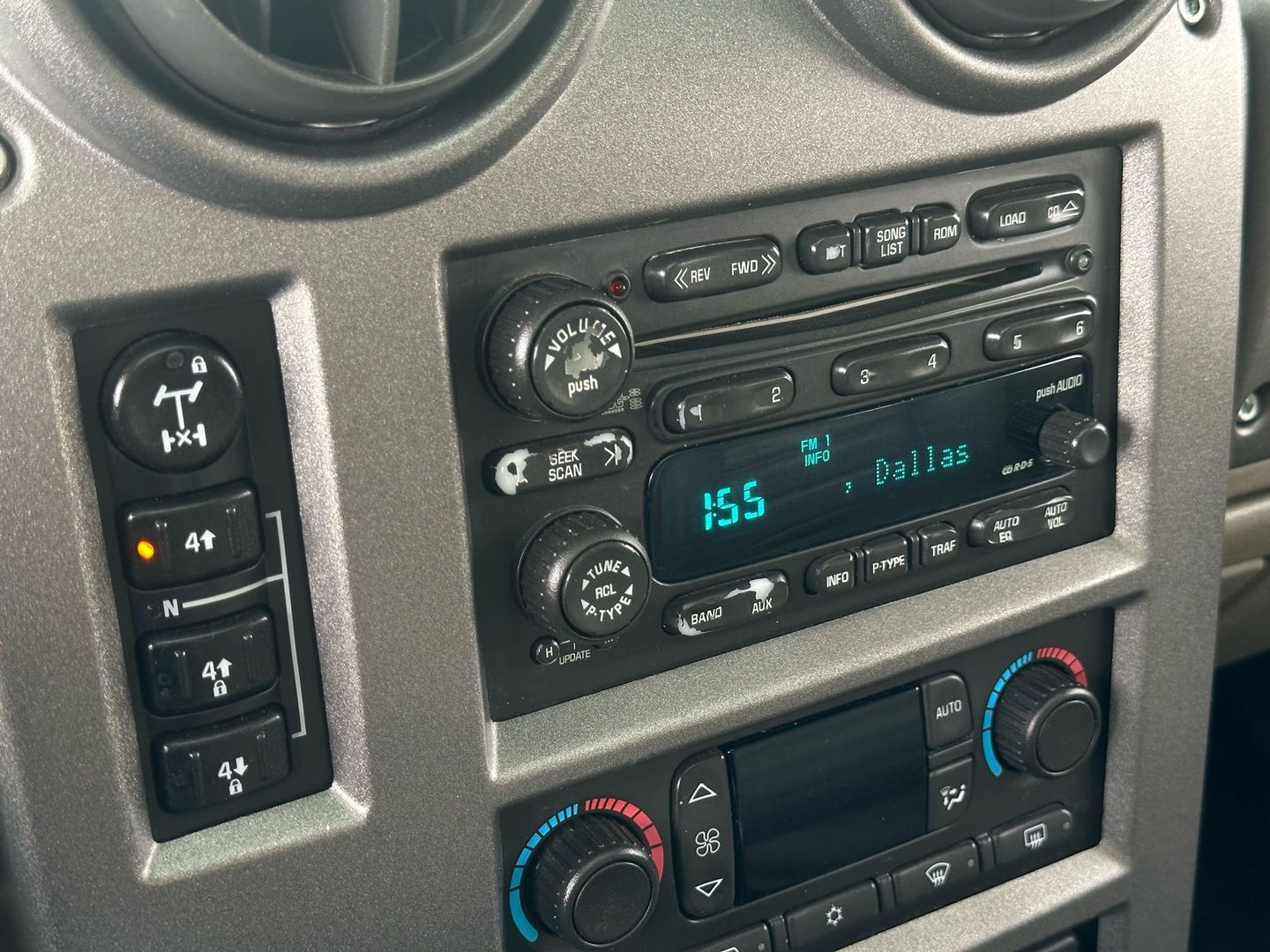 2003 Hummer H2 - Image 34