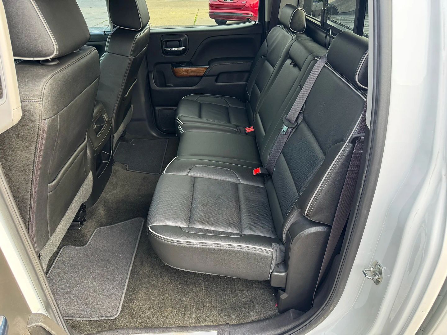 2017 Chevrolet Silverado 1500 Crew Cab - Image 16