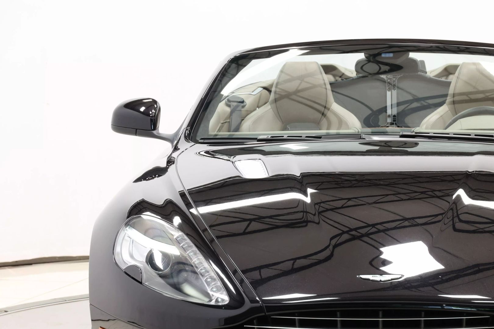 2015 Aston Martin Db9 - Image 85