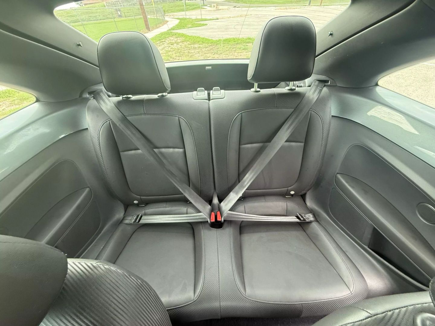 2014 Volkswagen Beetle - Image 31