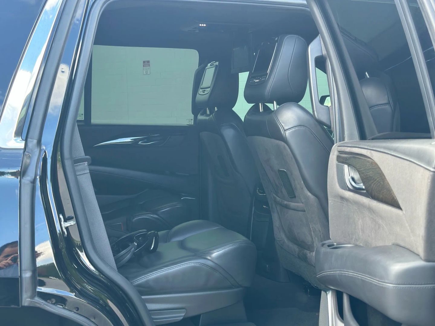 2016 CADILLAC ESCALADE SUV V8, 6.2 LITER PLATINUM SPORT UTILITY 4D