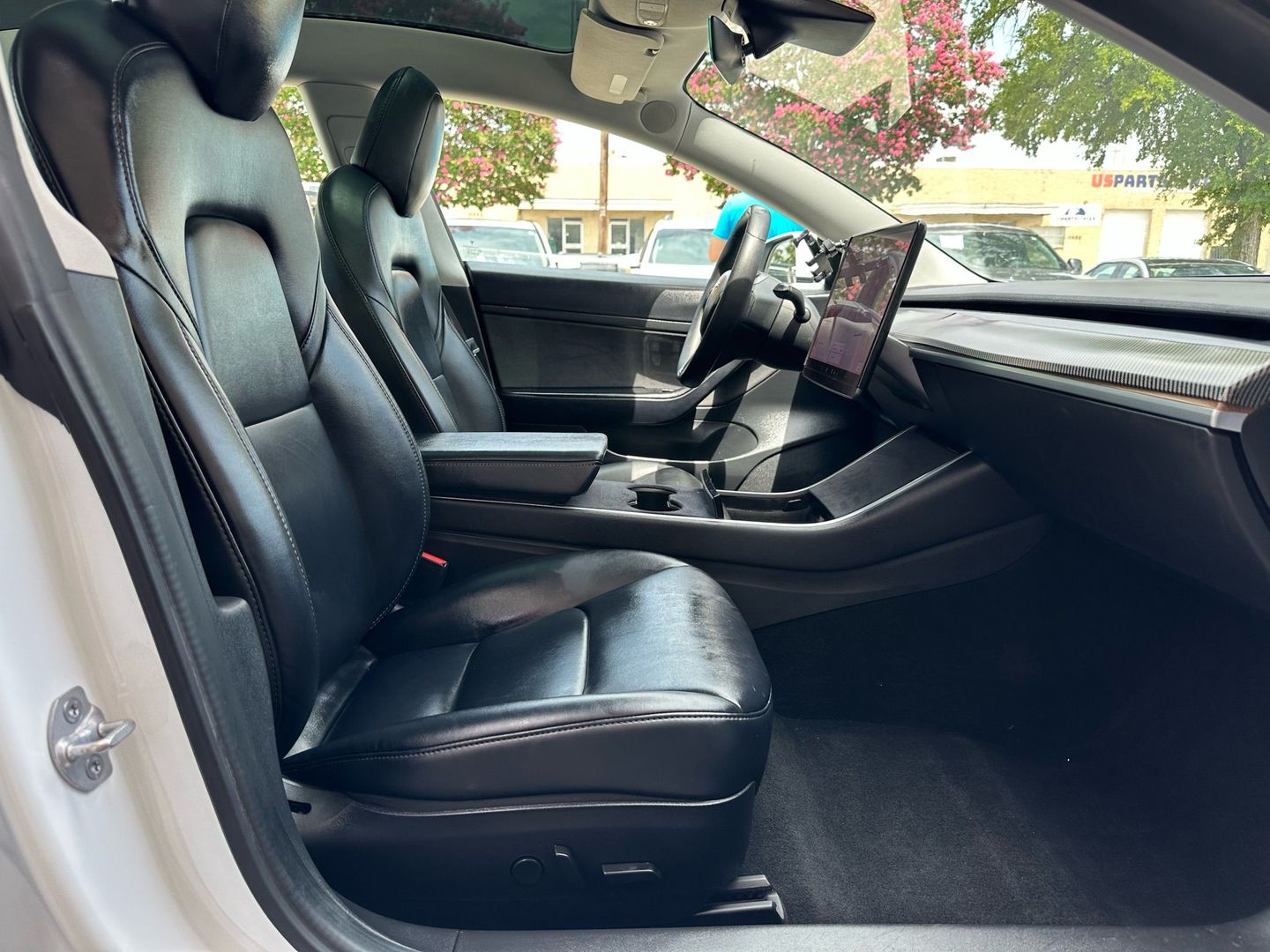 2020 Tesla Model 3 - Image 22