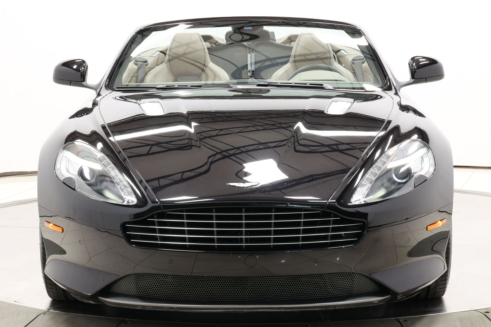2015 Aston Martin Db9 - Image 86