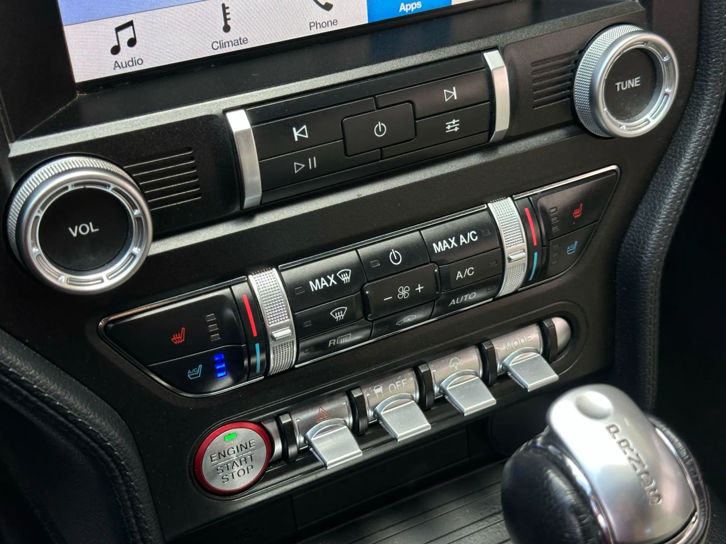 2019 Ford Mustang - Image 38