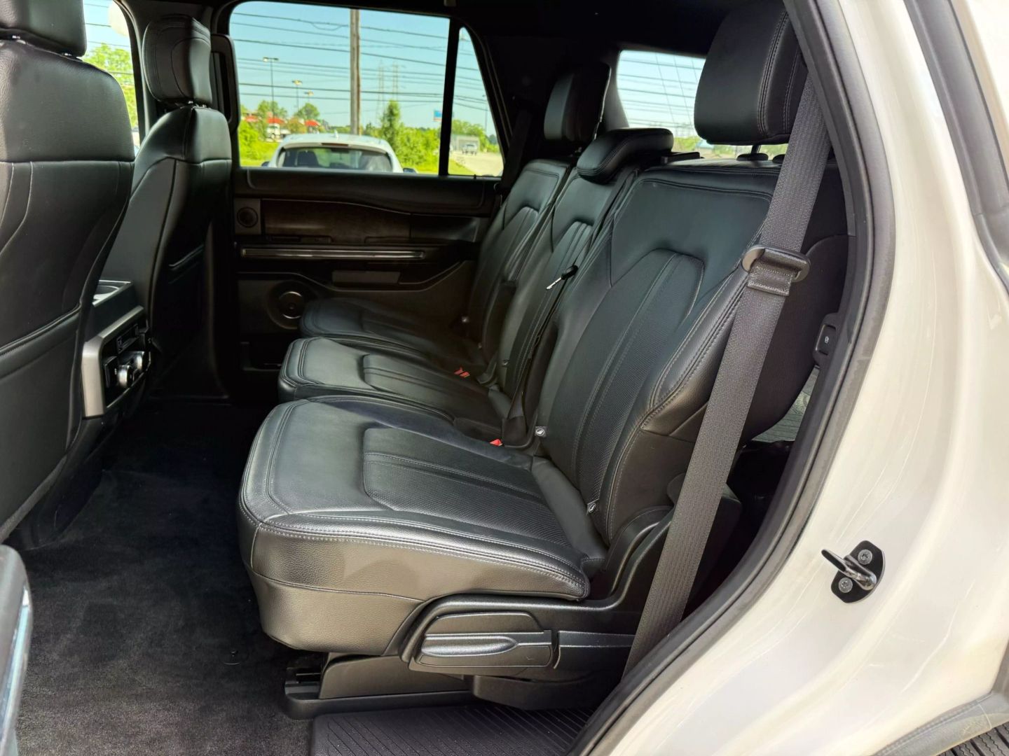 2018 Ford Expedition - Image 19