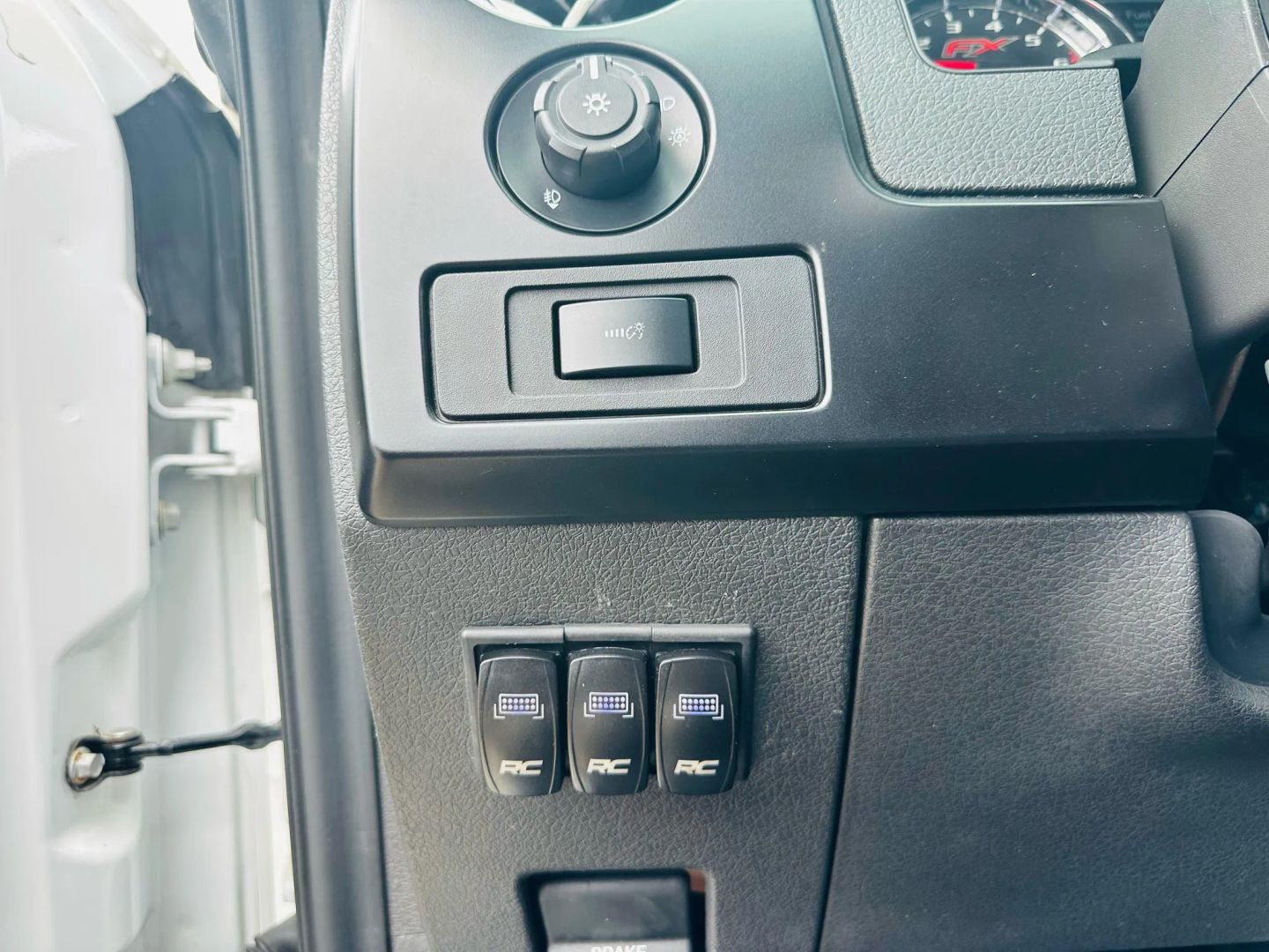 2013 Ford F150 Supercrew Cab - Image 22