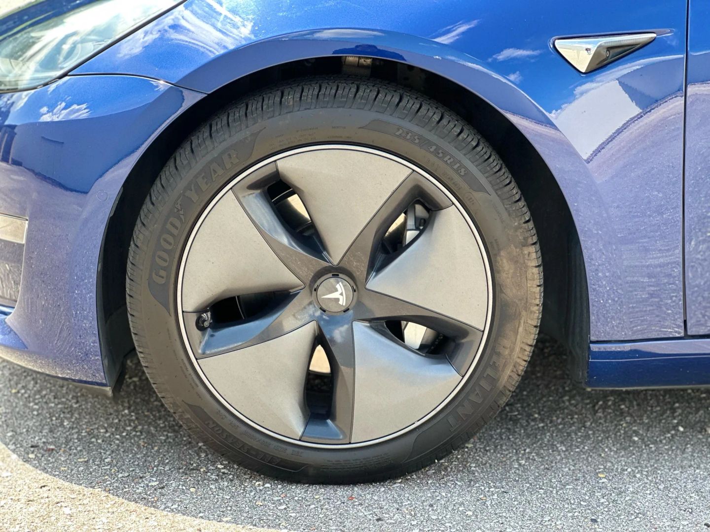 2018 TESLA MODEL 3 SEDAN DUAL ELECTRIC MOTORS LONG RANGE SEDAN 4D