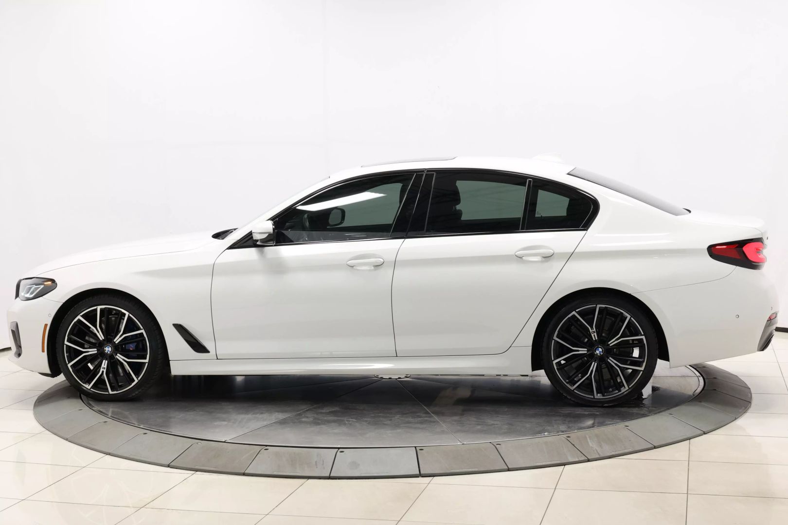 2021 Bmw 540ix - Image 6
