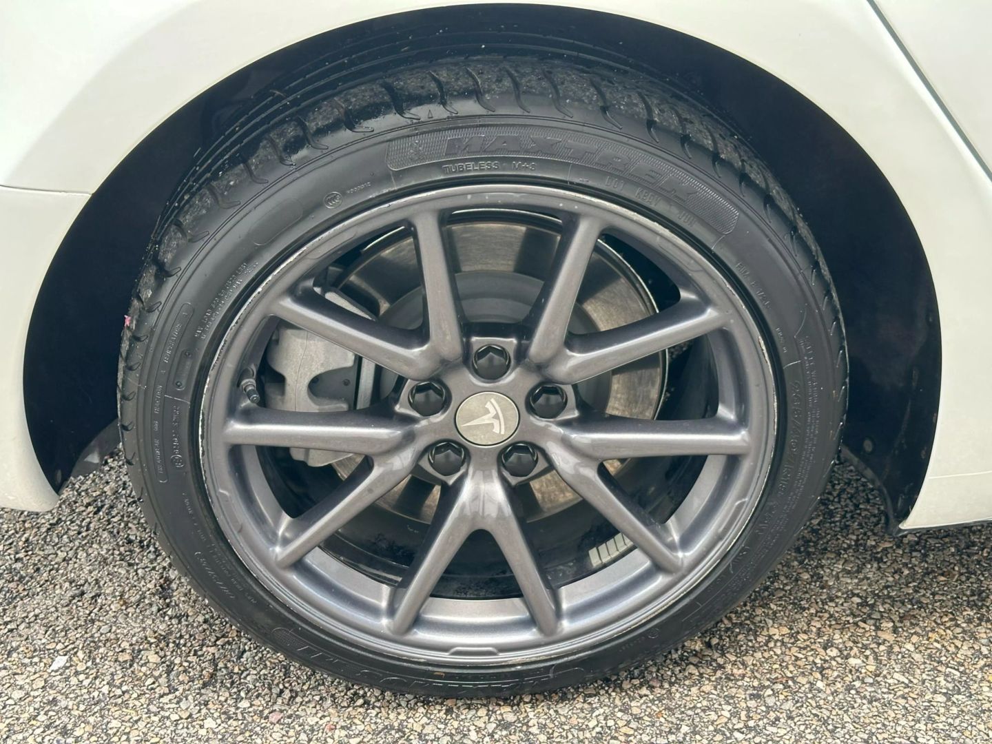 2020 Tesla Model 3 - Image 38