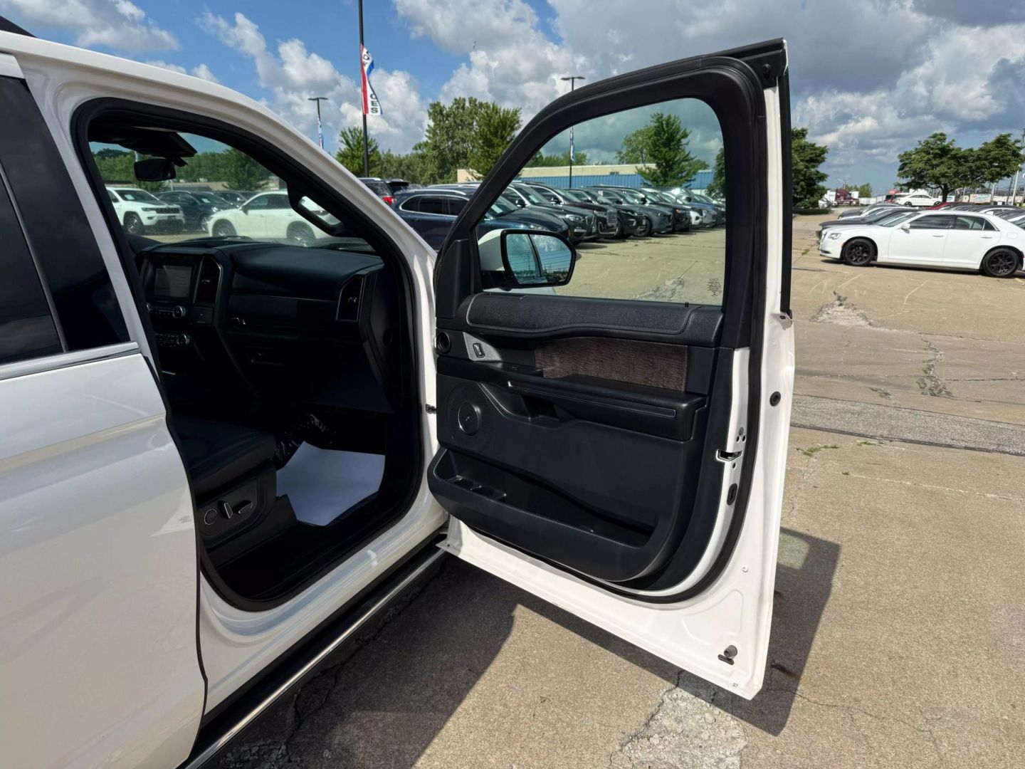 2018 Ford Expedition - Image 22