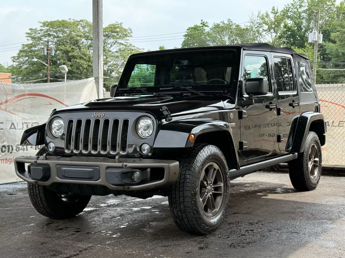 2017 Jeep Wrangler Unlimited - Image 3