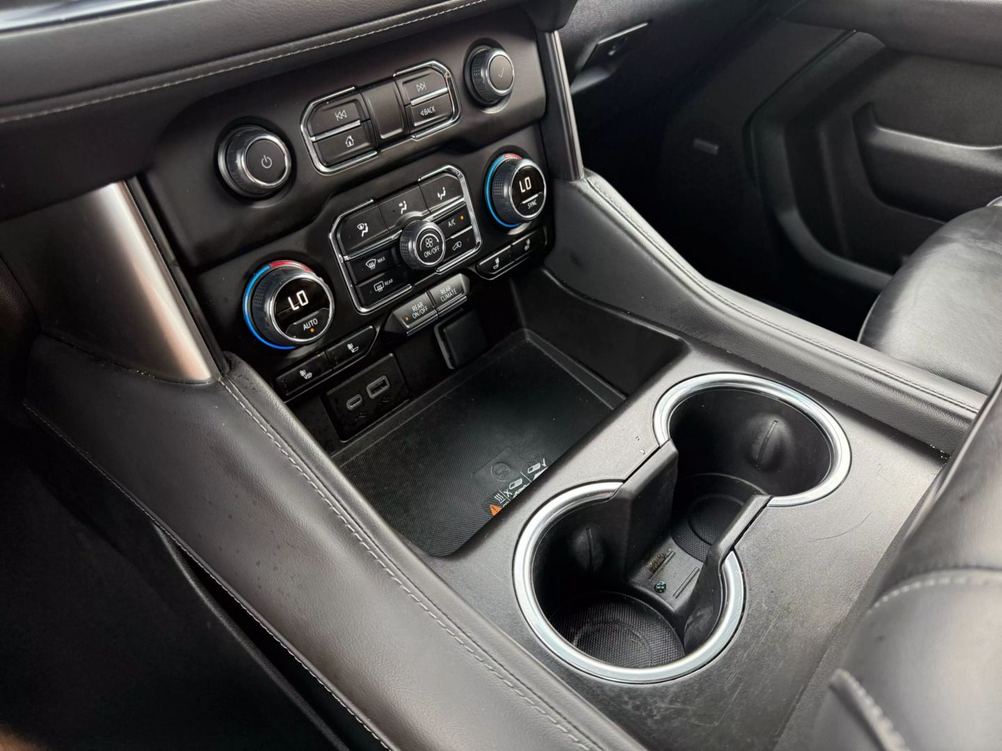 2024 Chevrolet Tahoe - Image 34