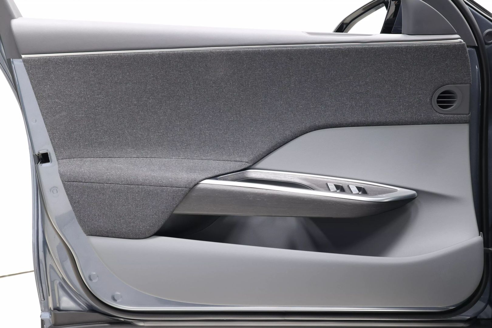 2025 Lucid Air - Image 9