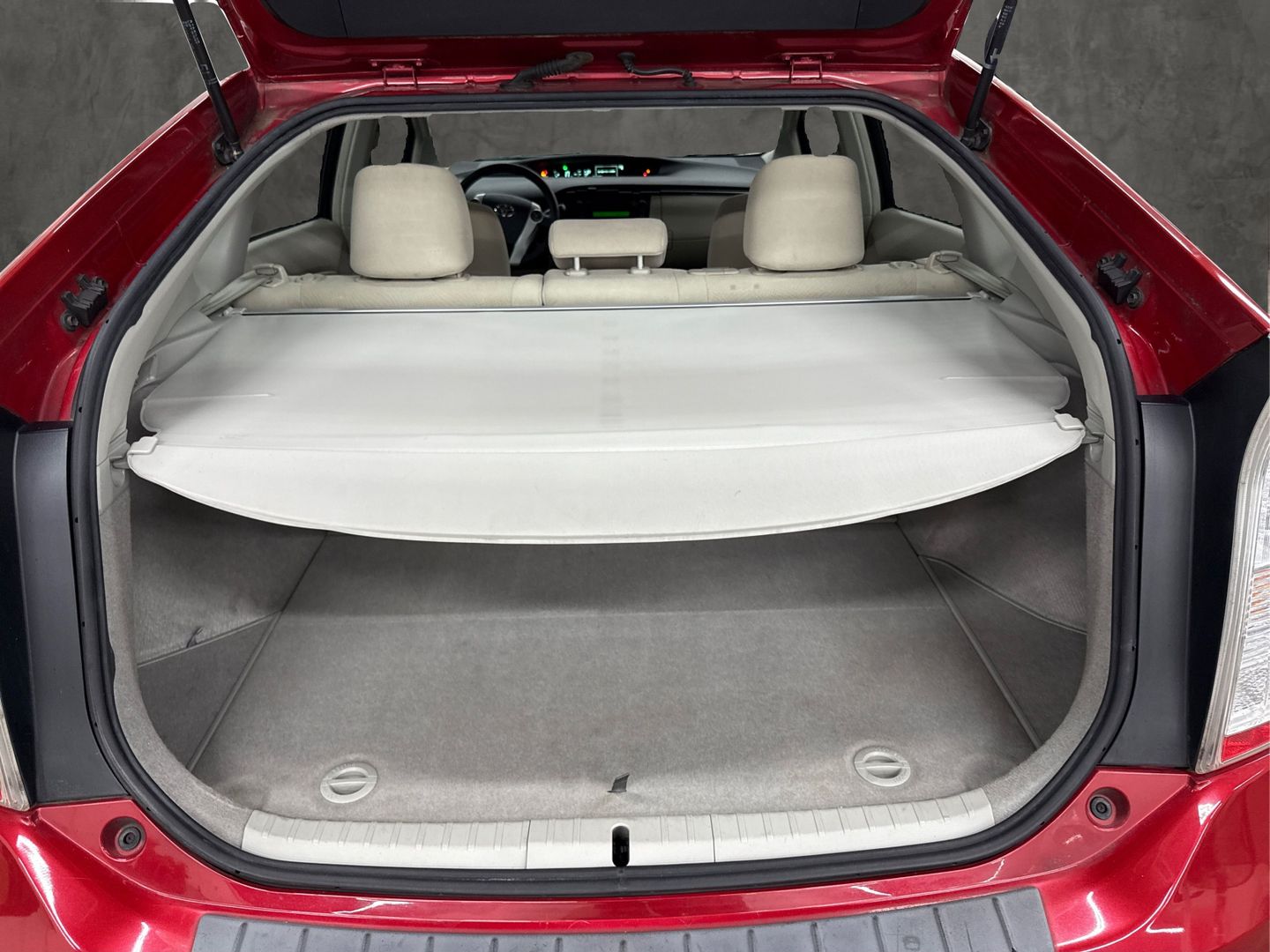 2011 Toyota Prius - Image 10