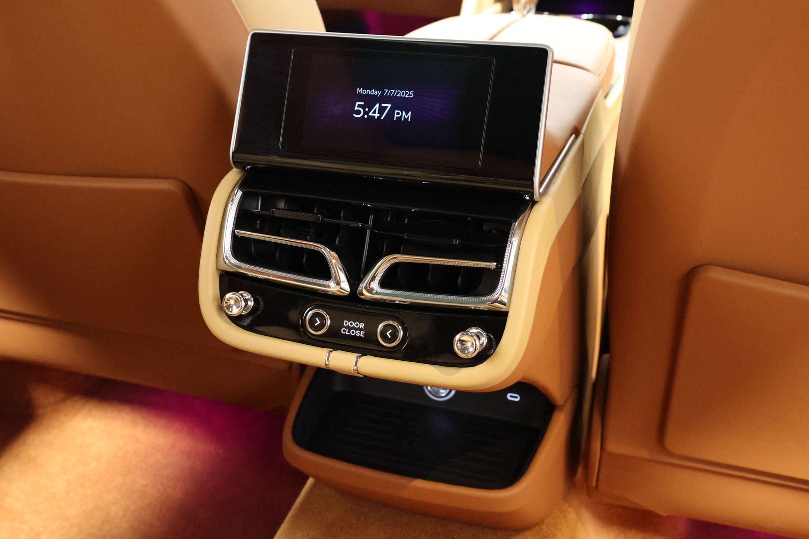 2023 Bentley Bentayga Ewb - Image 86