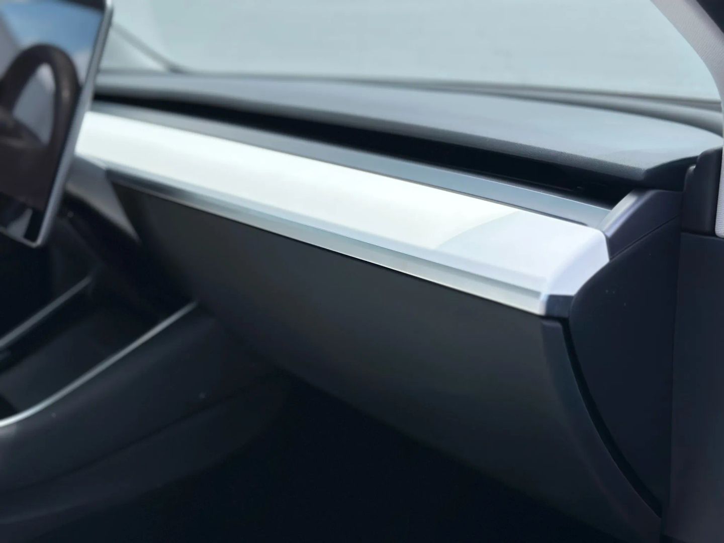 2018 TESLA MODEL 3 SEDAN DUAL ELECTRIC MOTORS LONG RANGE SEDAN 4D