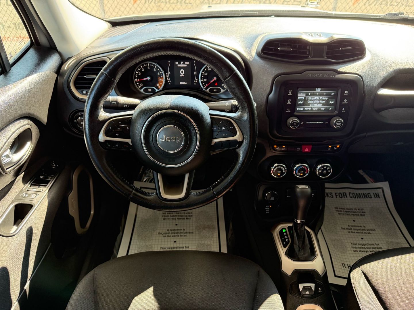 2016 Jeep Renegade - Image 32