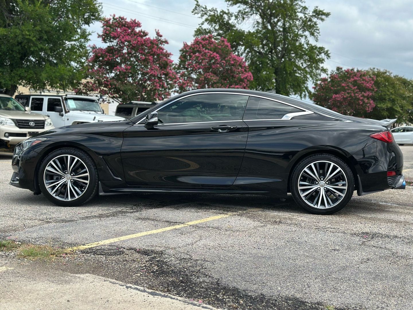 2019 Infiniti Q60 - Image 3