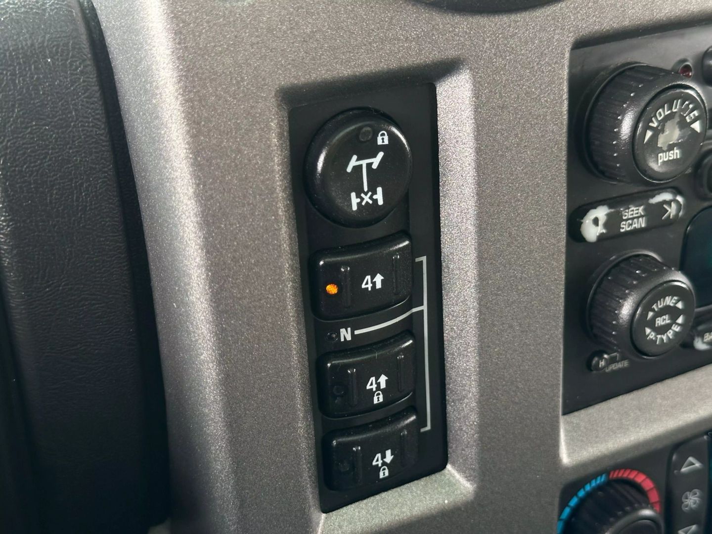 2003 Hummer H2 - Image 37
