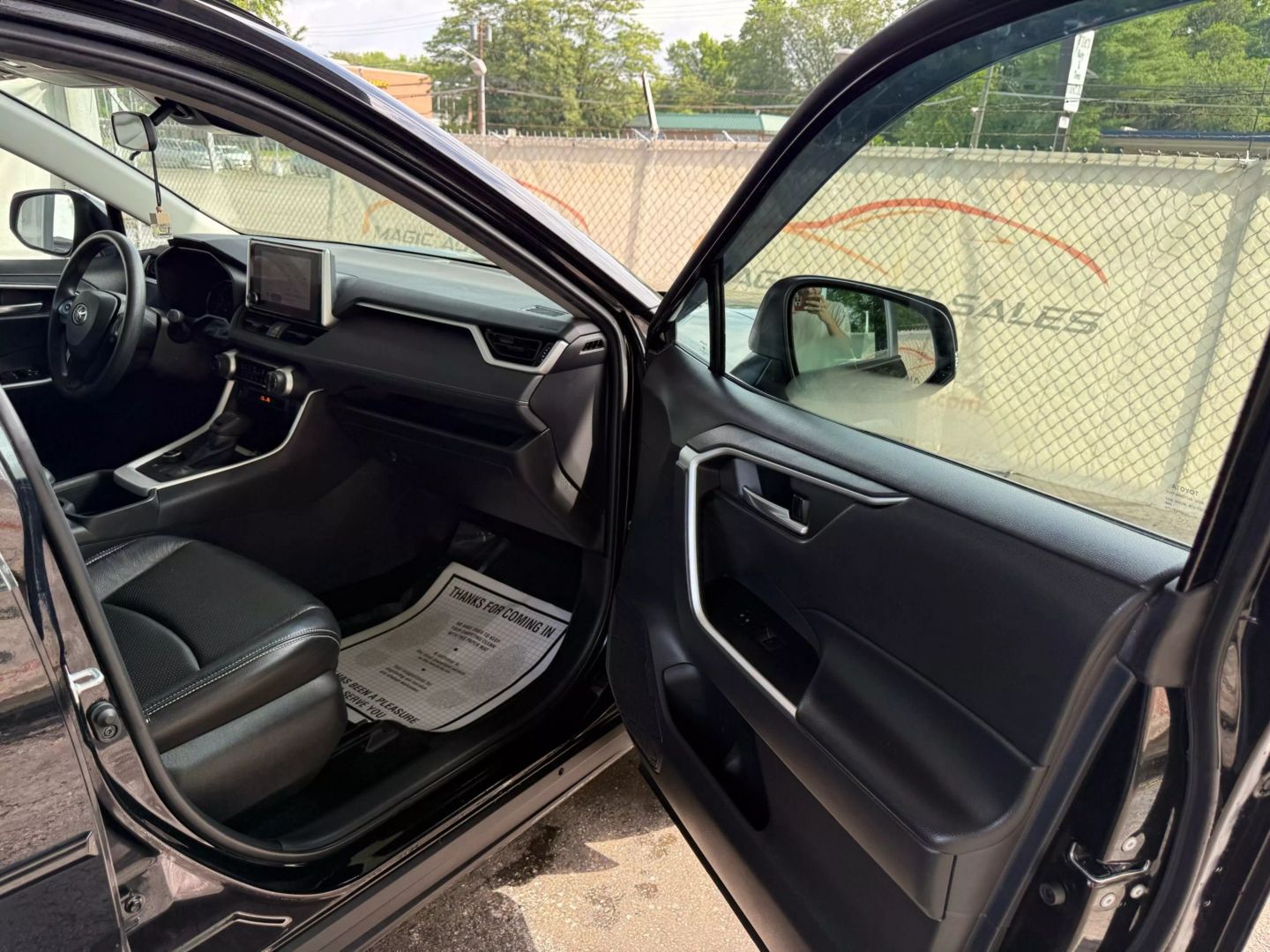 2023 Toyota Rav4 Hybrid - Image 24