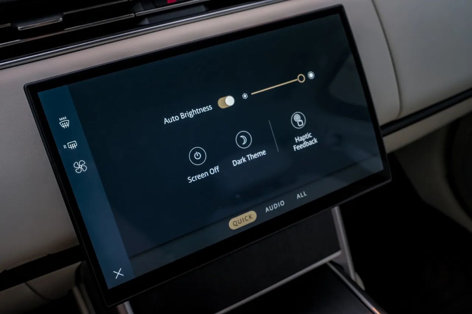 2024 Land Rover Range Rover - Image 29