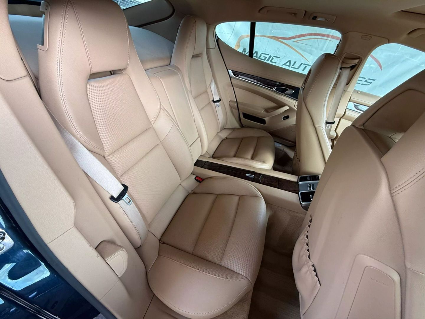 2015 Porsche Panamera - Image 23