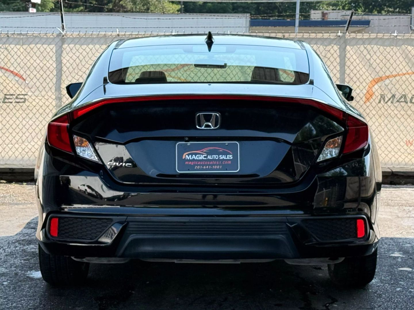 2017 Honda Civic - Image 10