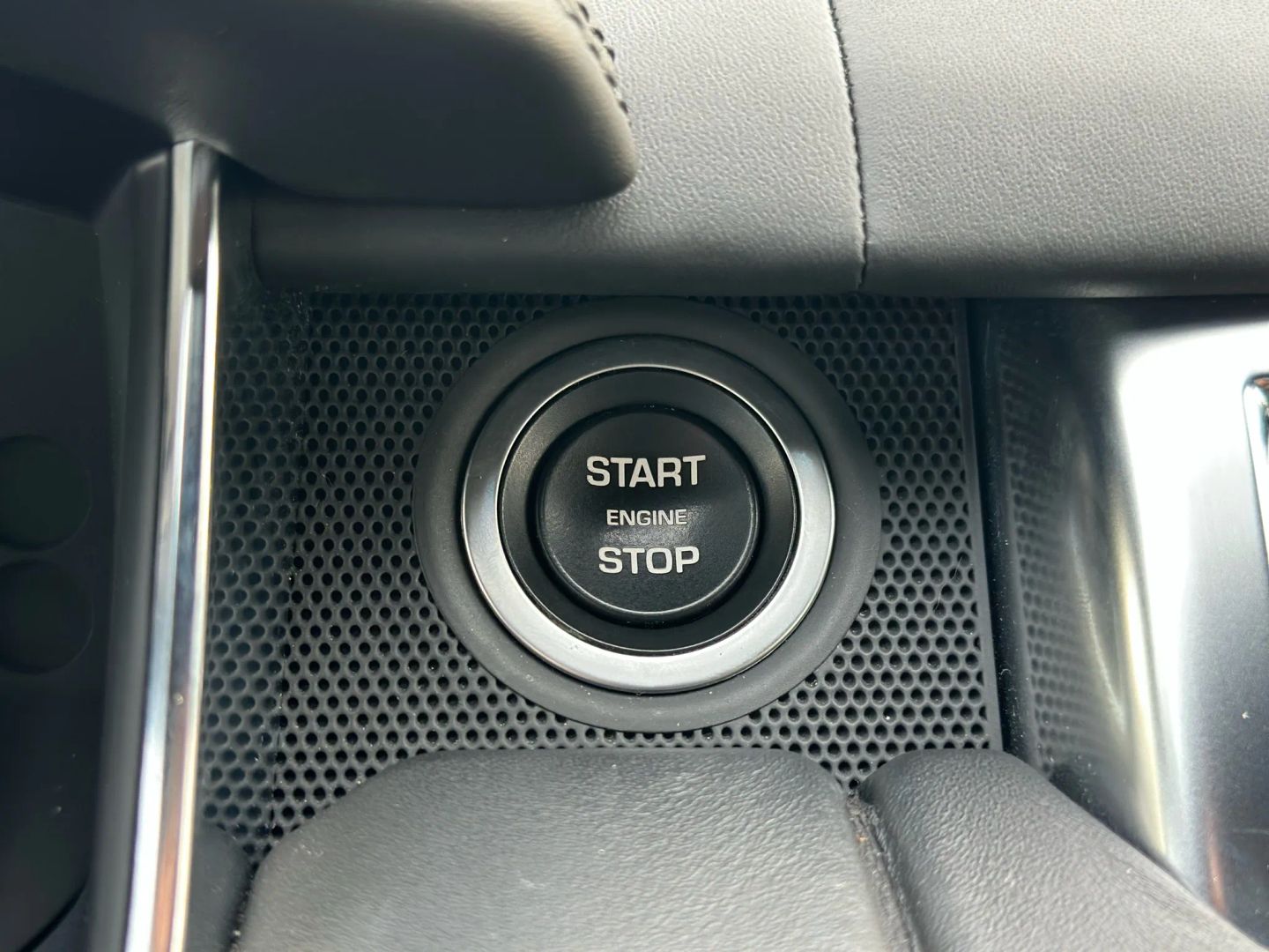 2018 LAND ROVER RANGE ROVER SPORT SUV V6, SUPERCHARGED, 3.0 LITER HSE DYNAMIC SPORT UTILITY 4D