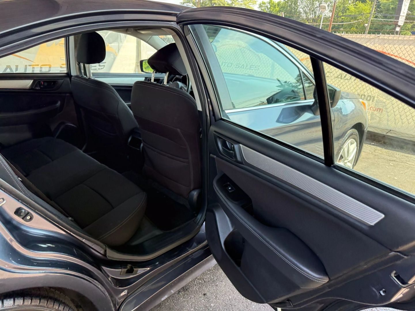 2015 Subaru Legacy - Image 21