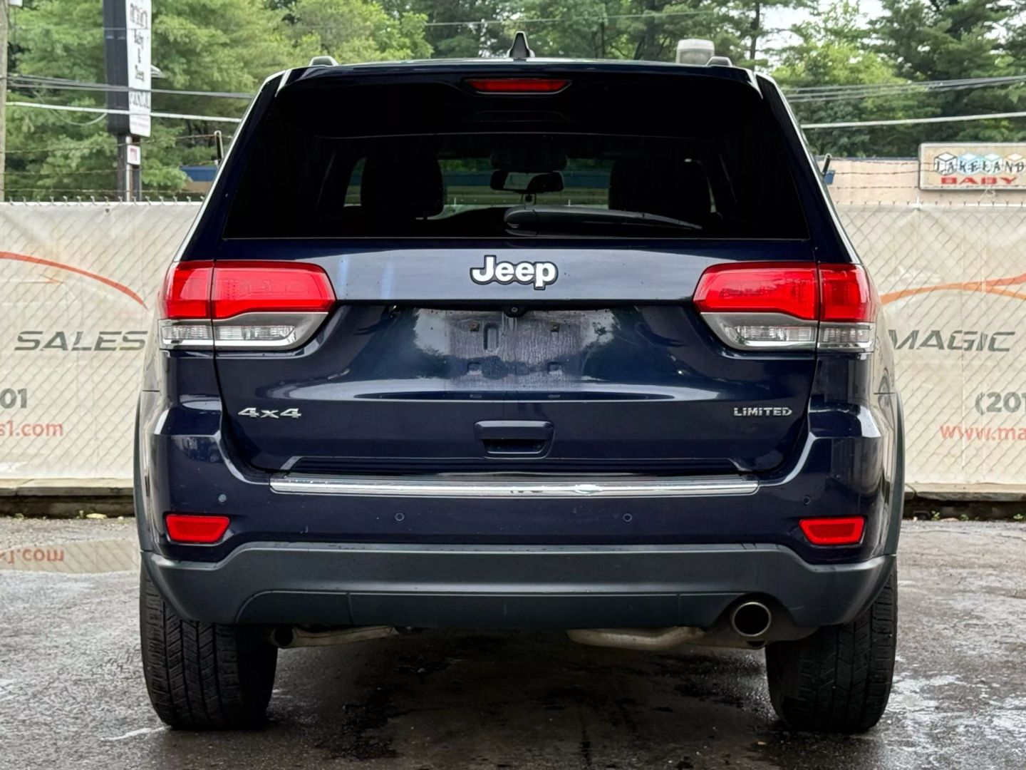 2015 Jeep Grand Cherokee - Image 10