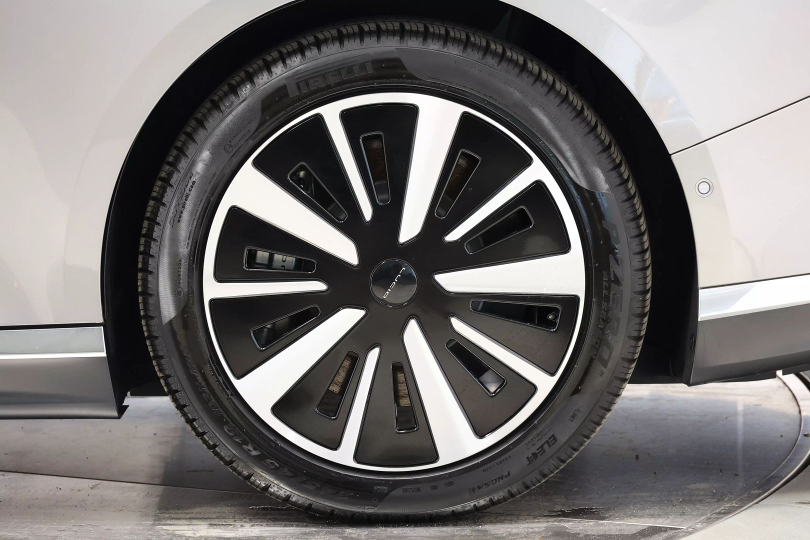 2025 Lucid Air - Image 117