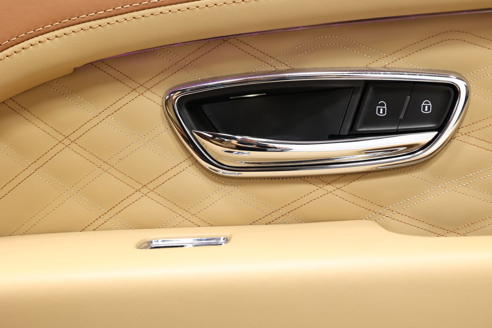 2023 Bentley Bentayga Ewb - Image 106