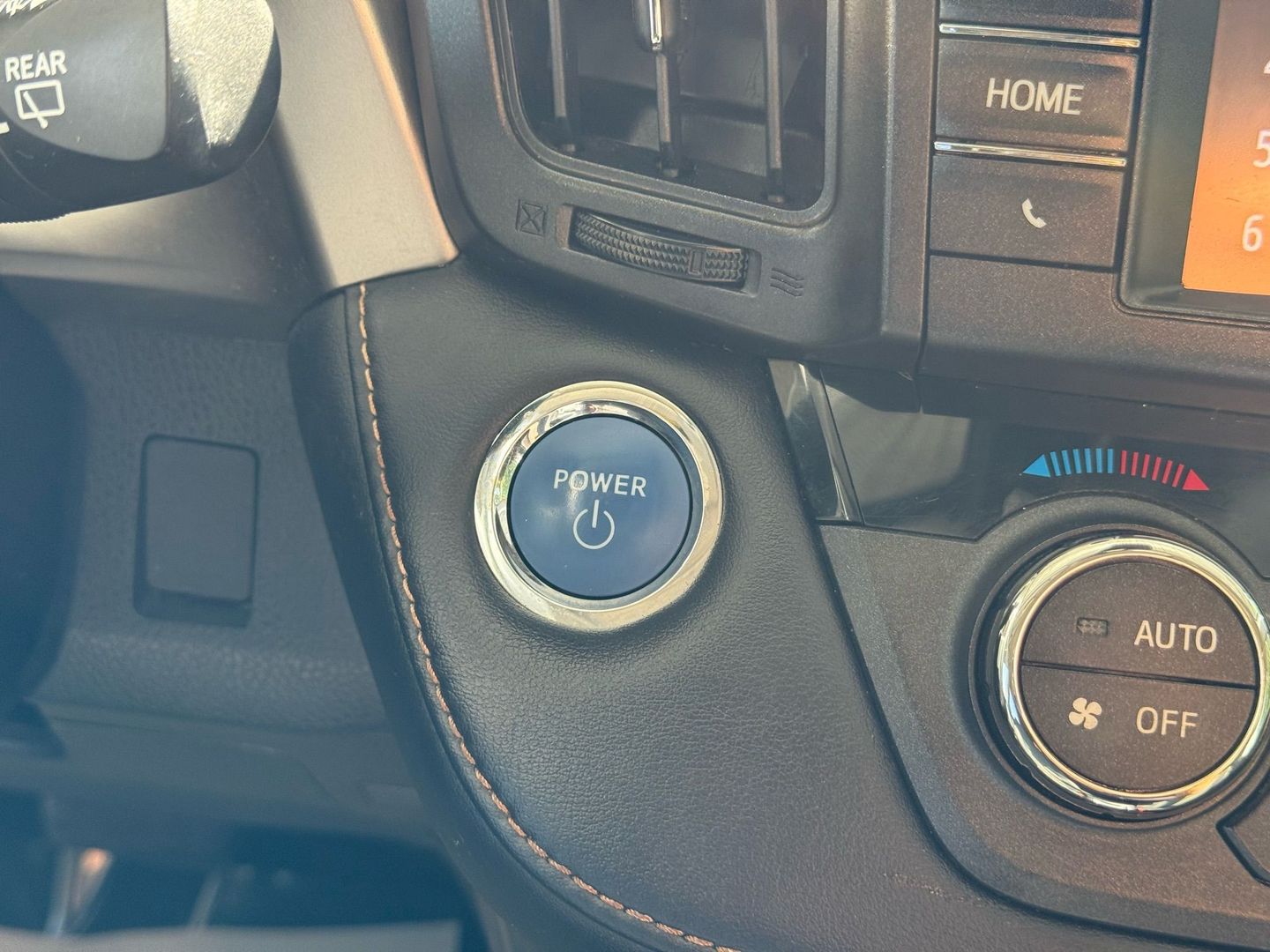2018 Toyota Rav4 Hybrid - Image 30