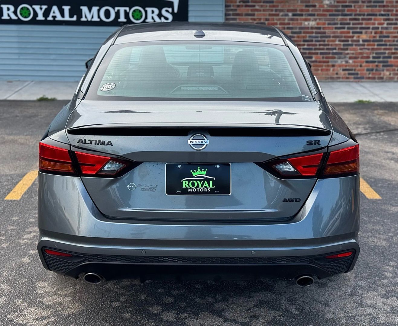 2022 Nissan Altima - Image 10